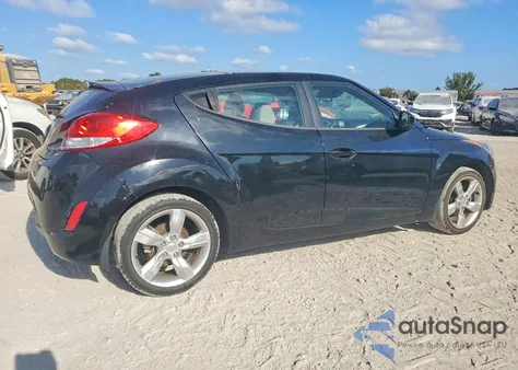 2013 Hyundai Veloster z USA, uszkodzony, nr VIN KMHTC6AD3DU093003